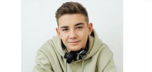 Il figlio seppellì il padre benestante e scoprì che dal testamento gli era toccata solo una capanna sperduta. Ma, arrivato lì...