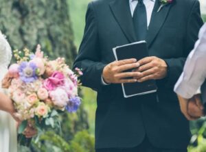 I miei fratelli e cugini mi hanno bullizzata per tutta la vita perché ero adottata — Non avrebbero mai immaginato che un giorno sarei stata io a ridere.