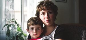 Mio figlio è morto quando aveva appena sei anni. Mio marito non versò nemmeno una lacrima.