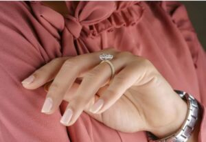 Pochi giorni prima del nostro matrimonio, il mio fidanzato è partito per una "vacanza di chiusura" con la sua ex.
