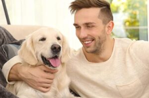 La mia ex viziata mi ha rubato il cane che mi ha aiutato a guarire — così l’ho fatta pentire con una sola mossa.