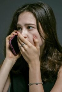 Mia suocera ha insistito che smettessi di allattare al seno il mio bambino di 5 settimane — Sono impallidita quando ho scoperto il vero motivo.