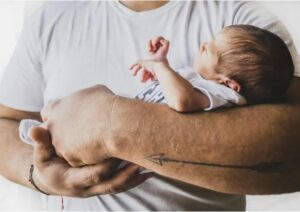 Mia moglie mi ha lasciato con la nostra neonata, poi è tornata un anno dopo come se nulla fosse successo....Poi...