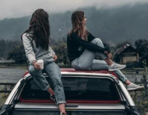La mia amica di sempre ha approfittato di me per anni, e io gliel’ho permesso, finché un giorno la mia capo non mi ha chiamata nel suo ufficio.