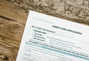 Mio fratello e sua moglie hanno preteso di usare la mia carta di credito — Quando ho detto di no, l'hanno rubata e hanno avuto ciò che meritavano