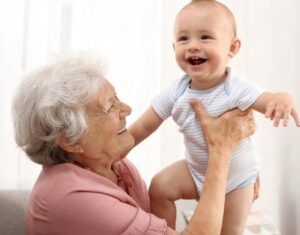 Mia figlia mi ha vietato di vedere mio nipote perché suo marito non vuole “l’influenza della mamma single” in casa loro. ma poi...