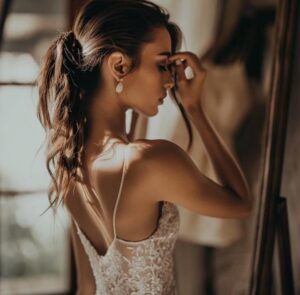 Mia sorella ossessionata ha fissato il suo matrimonio lo stesso giorno del mio, così ho finto di essere incinta per metterla alla prova.