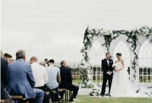 «Non venire, non voglio vederti al mio matrimonio» — mia figlia mi ha scritto così, ma io le ho preparato una sorpresa inaspettata