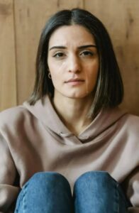 Credeva di conoscere la sua migliore amica — Finché un segreto non ha rischiato di distruggere il suo matrimonio e ogni suo ricordo