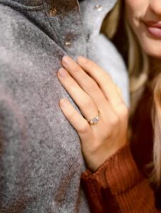 "Non Sposare Mio Padre", Mi Sussurrò Prima del Matrimonio – Quello Che Mi Ha Dato Ha Cambiato Tutto