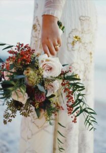 Minuti prima del mio matrimonio, ho ricevuto un messaggio agghiacciante: «Di' di no all'altare, o non rivedrai mai più il tuo fidanzato.»