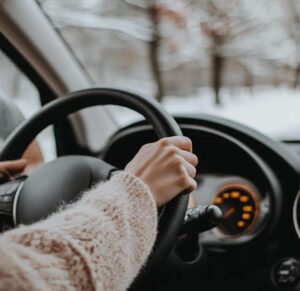 Ho rischiato di morire assiderato a 8 anni finché un senzatetto non mi ha salvato: oggi l'ho incontrato di nuovo per caso.