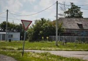 Una bambina scomparve mentre andava a scuola. Otto anni dopo, un elettricista scoprì un segreto sconvolgente in una casa.