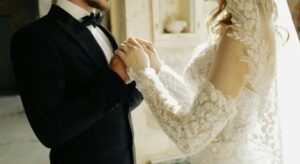 Ho scambiato i bicchieri alla cena per il nostro anniversario… e ho scoperto un segreto sconvolgente