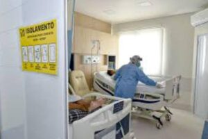 Ogni lunedì, mia figlia di sei anni tornava a casa da suo padre con la pancia gonfia. Davo la colpa alla sua dieta malsana. Ma quando è svenuta a scuola, i medici le hanno fatto un'ecografia. Il tecnico è impallidito, ha indicato lo schermo e ha detto: "Non è cibo. Qualcosa si muove dentro..."