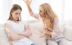 Mia nipote ha fatto un commento inaspettato per il suo sedicesimo compleanno: "La nonna è così imbarazzante, forse dovrebbe andarsene e basta". Ho mantenuto la calma, me ne sono andata senza fare scenate e ho sistemato una cosa importante mentre tornavo a casa: dopotutto, ero stata io a finanziare l'intera festa da 12.000 dollari...
