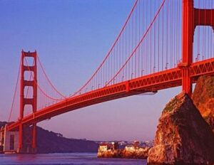Una giovane donna con il cuore spezzato stava sul ponte del Golden Gate, in lacrime, quando per errore compose un numero sbagliato. Non immaginava che dall’altra parte della linea ci sarebbe stato un miliardario romantico ....