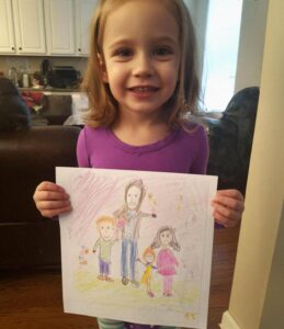 Mia figlia di cinque anni ha disegnato la nostra famiglia e, quando ho visto un bambino che non conoscevo, mi ha risposto: “È il mio nuovo fratellino.”