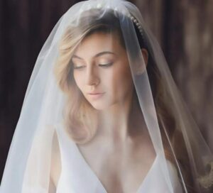 Invitò la sua ex moglie “povera” al suo matrimonio di lusso per umiliarla — ma tutto si fermò quando lei scese da un’auto di lusso con due gemelle e pronunciò parole che bloccarono la cerimonia