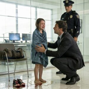 Mia figlia mi ha chiamato piangendo alle 2:47 del mattino: "Papà... sono in ospedale. Lo zio Ryan mi ha spinto in acqua, ma dice che sono scivolata. La polizia gli crede". Quando sono arrivata...