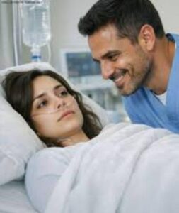 Quando i medici lo informarono che a sua moglie probabilmente restavano solo tre giorni di vita, si chinò sul suo letto d'ospedale e, mascherando la sua soddisfazione con un sorriso freddo, sussurrò: "Presto, tutto ciò che possiedi sarà mio."
