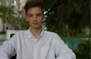 Dopo che il mio nuovo compagno si trasferì da noi, mio figlio quindicenne diventò chiuso, silenzioso. Non si sedeva più a tavola con noi, e un giorno, all’improvviso, mi disse: — Mamma, ho paura di lui. Non riesco a vivere sotto lo stesso tetto… perché lui…