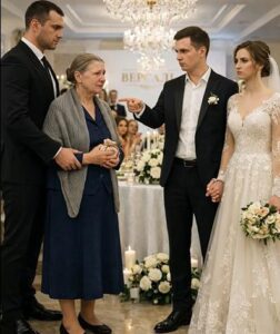 La sposa accusò immediatamente la cameriera di aver rubato l’anello… Ma la verità, scoperta dalla stessa Sofia, ribaltò l’intera giornata e distrusse il suo matrimonio
