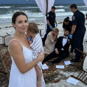 Al matrimonio di mia sorella fui relegata al tavolo degli esclusi perché ero una “madre single”. Mia madre mi sibilò: “Tua sorella ha sposato un CEO—non come te, che porti solo vergogna.”