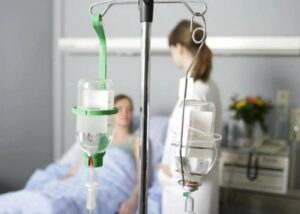 «Basta… il tuo cancro mi ha stancato.» Lo disse senza alzare la voce, quasi con fastidio, come se stesse parlando di qualcosa di insignificante.