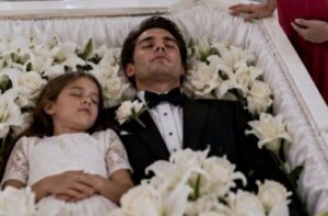 I genitori non erano venuti al funerale di mio marito e di mia figlia. Ma si erano presentati per l’assicurazione. E avevano perso tutto.