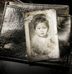 I found a wallet in a bar – inside was a photo of me as a child. And then...