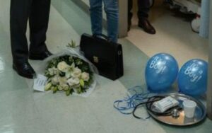 Lei arrivò in clinica per congratularsi con la sorella minore per la nascita del bambino e sentì per caso suo marito sussurrare: «Questo bambino è mio». Ma la lettera che il padre defunto aveva lasciato prima di morire rivelò un segreto di famiglia ancora più disgustoso…