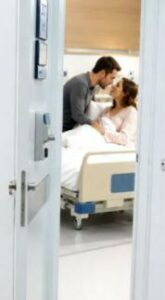 Lei arrivò in clinica per congratularsi con la sorella minore per la nascita del bambino e sentì per caso suo marito sussurrare: «Questo bambino è mio». Ma la lettera che il padre defunto aveva lasciato prima di morire rivelò un segreto di famiglia ancora più disgustoso…