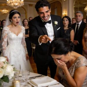 Al mio matrimonio, i miei suoceri hanno deriso mia madre davanti a 300 invitati. Il mio fidanzato ha riso. Io mi sono alzata, ho annullato le nozze davanti a tutti e ho fatto crollare il loro mondo.