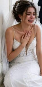Nella prima notte di nozze la sposa gridò, e la suocera irruppe nella stanza. La trovò tremante sul pavimento, mentre suo figlio sussurrava: «Ha dovuto pagare».
