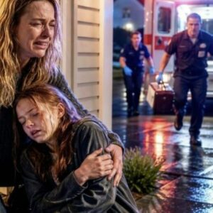Alle 2 del mattino, mia sorella è crollata davanti alla mia porta dopo che mia madre mi ha mandato un messaggio: "Non aiutarla". Allora ho chiamato il 911 e ho rivelato la nostra bugia più crudele, quella perfetta per la nostra famiglia...