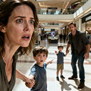 Ero al centro commerciale con mio figlio di cinque anni. Improvvisamente ha indicato qualcuno e ha detto: “Mamma, c’è un bambino identico a me.” Mi sono voltata e, davvero—c’era un bambino che sembrava la copia esatta di mio figlio. Ma quando ho visto chi teneva quel bambino per mano, le mie gambe hanno ceduto e sono rimasta senza parole…